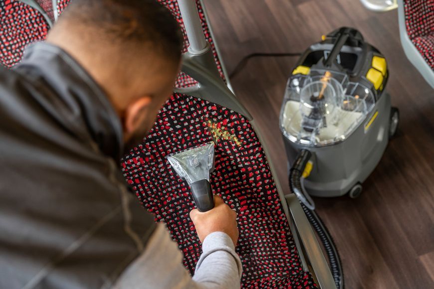 Пылесос KARCHER Puzzi 8/1 (моющий) 1.100-240.0 фото
