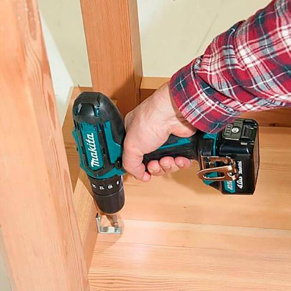Шурупокрут акумуляторний MAKITA DF331DWYE (2акум.10.8В 1.5А/слайдер/зарядка/кейс) DF331DWYE фото