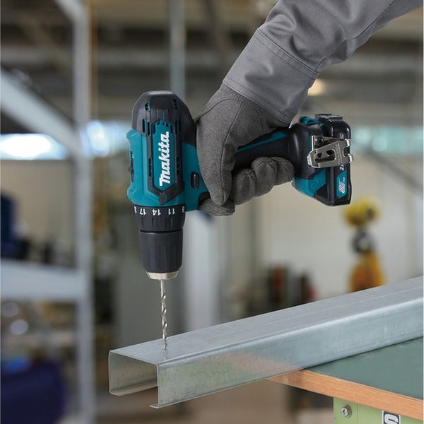 Шурупокрут акумуляторний MAKITA DF333DWAE (2акум.10.8В 2А/слайдер/зарядка/кейс) DF333DWAE фото