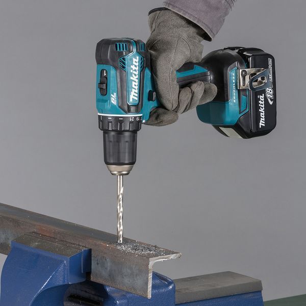Шуруповерт аккумуляторный MAKITA DDF485SFJ (2 аккумулятора 18 В 3 Ач/зарядное устройство/кейс) DDF485SFJ фото