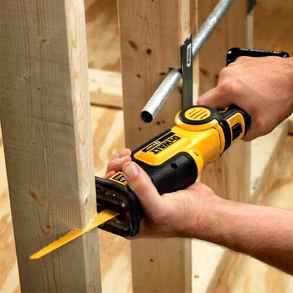 Пила шабельна DEWALT DCS310N (12В/каркас) DCS310N фото
