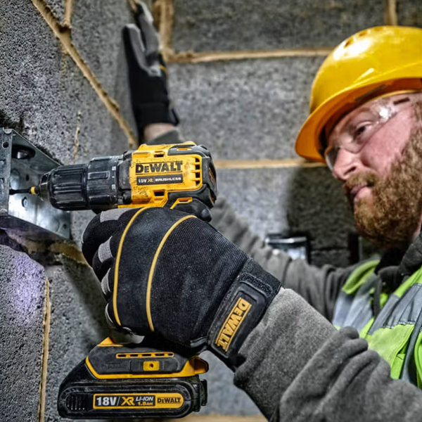 Шурупокрут DEWALT DCD708D2T (2акум.18В 2Аг/зарядний/кейс/65Нм) DCD708D2T фото