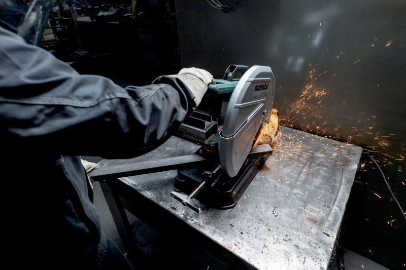 Пила монтажна METABO CS 22-355 601786000 фото