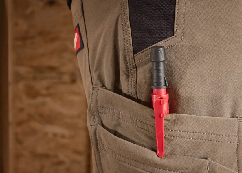 Олівець будівельний автоматичний MILWAUKEE 4932501156 (зі змінними стрижнями) 4932501156 фото