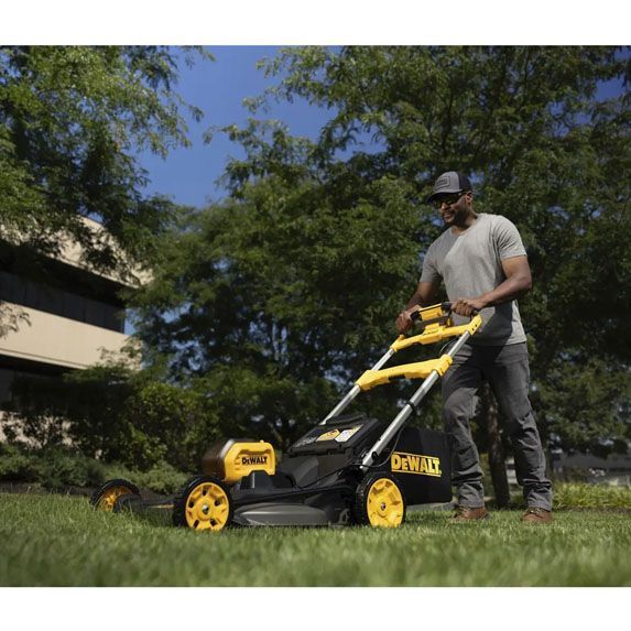 Газонокосилка аккумуляторная DEWALT DCMWSP550N (54В/каркас) DCMWSP550N фото