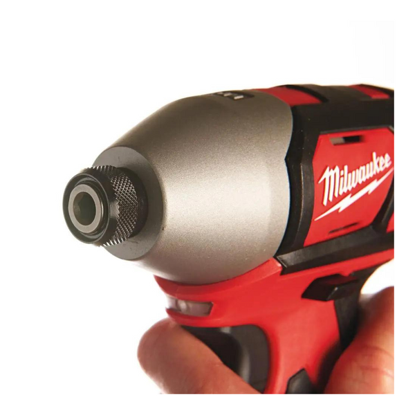 Набір акумуляторний MILWAUKEE M18 BPP2C-402C (шурупокрут/гайкокрут/2акум.18В 4Аг/зарядка/кейс) 4933443552 фото