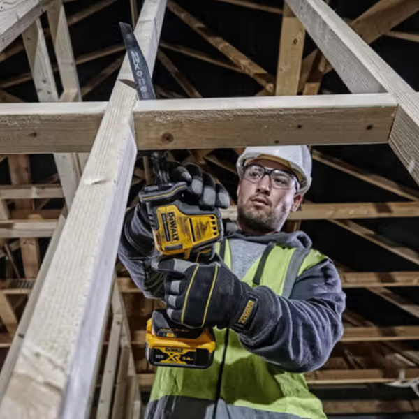 Пила шабельна DEWALT DCS369NT (18В/каркас/кейс) DCS369NT фото